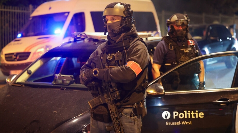 Белгийската полиция арестува мъж по подозрения, че е застрелял двамата