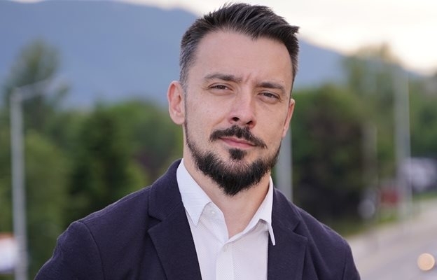 Кристиян Шкварек: В момента се разминават два влака - на политиката в ...