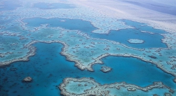 Да се изсветлят облаци за да отразяват по добре слънчевата светлина