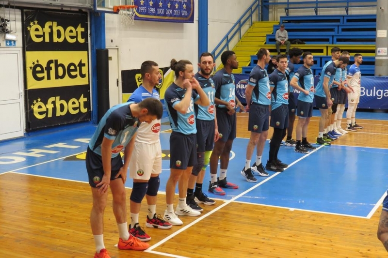 При подновяването на първенството в елитната Супер Волей отборът на