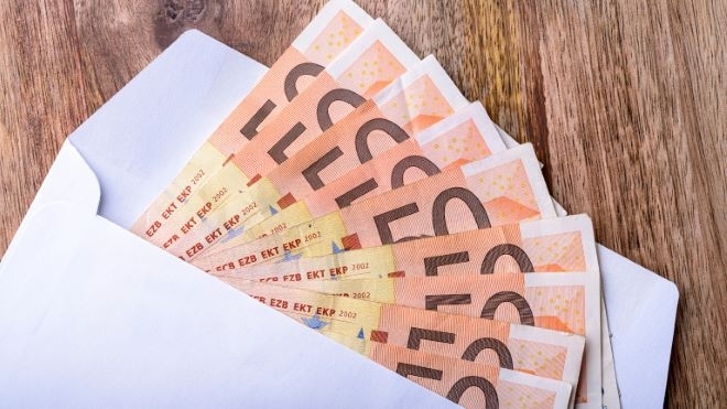 Апаш задигна 6000 евро от работник на фирма в Мездра