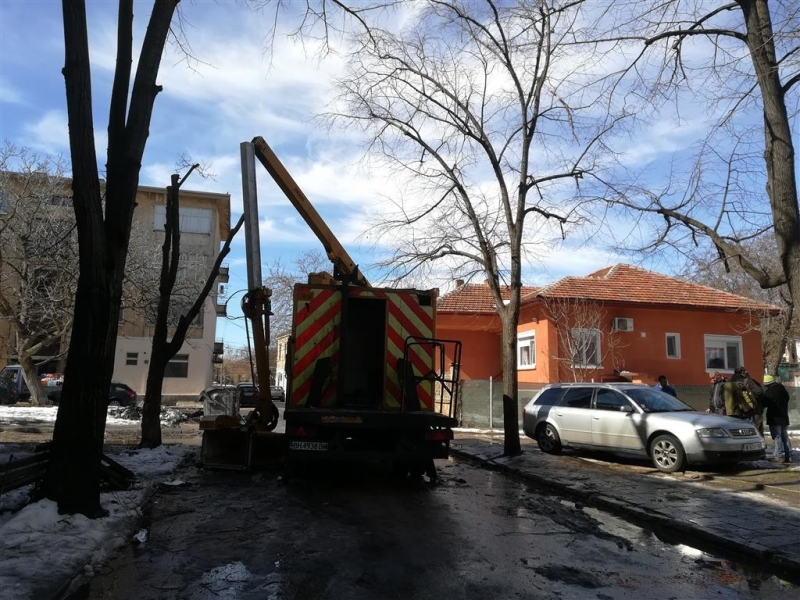 Трима души са пострадали при инцидент с автовишка във Видин научи