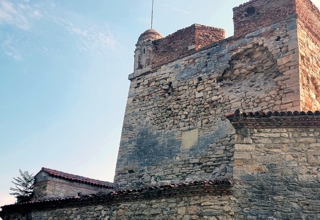 Избрани са изпълнител и строителен надзор за укрепването на западния