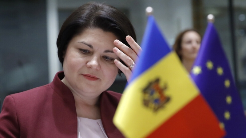 Молдовският премиер Наталия Гаврилица обяви днес че правителството ѝ подава