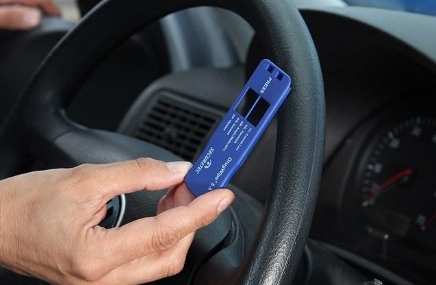 Двама мъже са арестувани за шофиране след употреба на наркотици