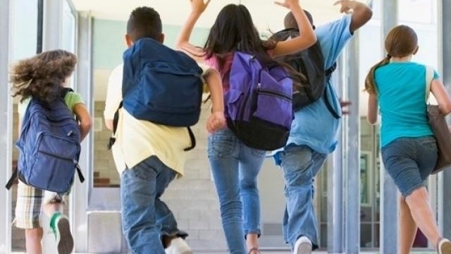 Учениците ще имат 11 дни коледна ваканция и пет дни