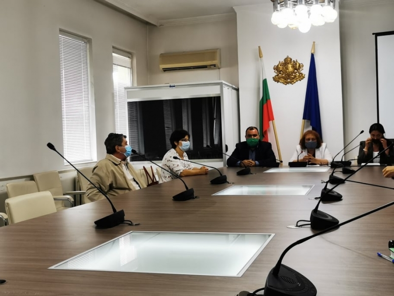 Потвърдените случаи на коронавирус във Врачанско са 16, от Областна администрация свикаха извънредно заседание