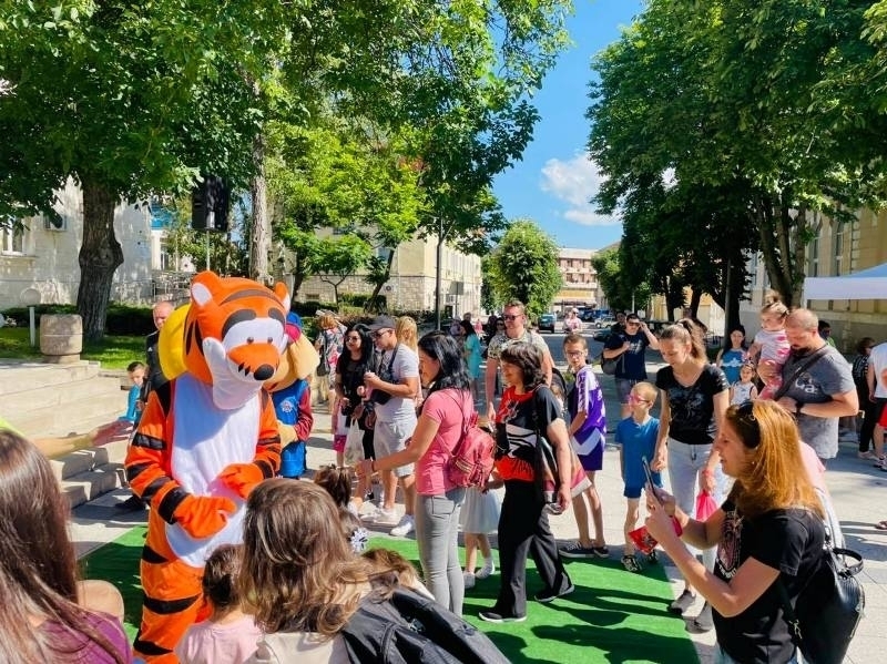 След големия интерес към петото издание на детски празник Усмивка