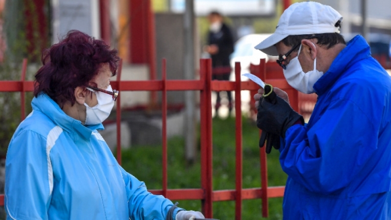 Във връзка борбата с коронавируса Република Северна Македония въведе ограничителни