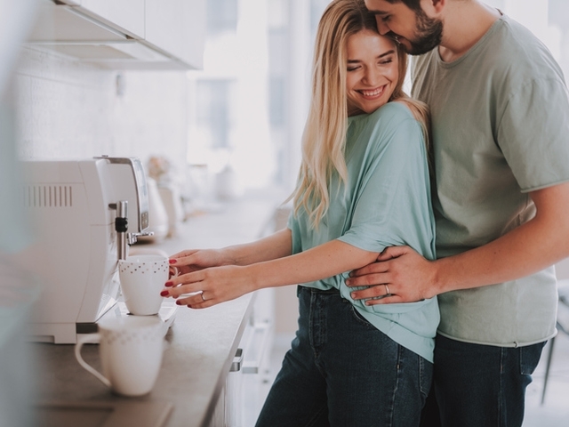 Нуждата от интимност преминава задължително през гушкането Мъжете и жените