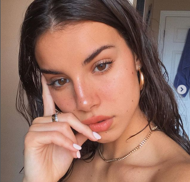 Националният вратар на Румъния Йонуц Раду бързо забрави Мис Италия