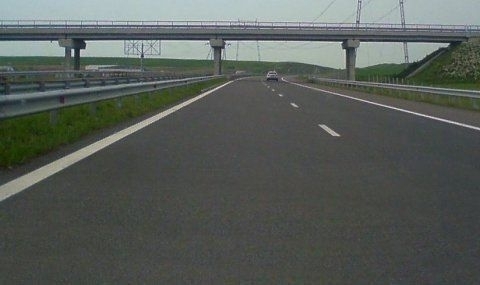 Депутатите приеха на първо четене промени в Закона за пътищата