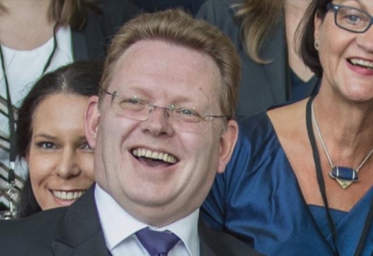 Кметът на малък град в Германия известен с либералната си