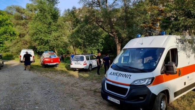 Двама възрастни и дете са открити удавени в река Струма