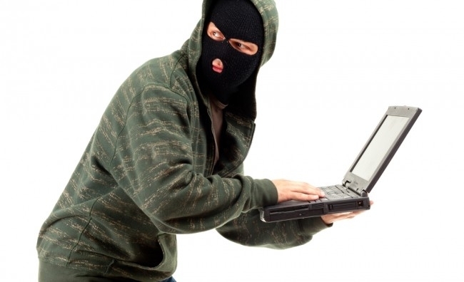Крадци са отмъкнали 4 лаптопа от училището в Димово съобщиха