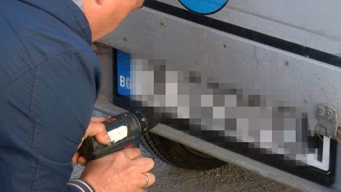 Полицията е заловила двама нередовни шофьори във Врачанско съобщиха от