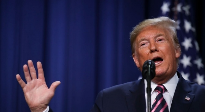 Телефонният разговор на президента на САЩ Доналд Тръмп с украинския