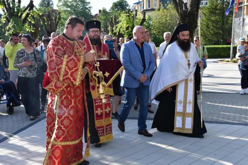 Вършец посрещна част от мощите на св. Георги