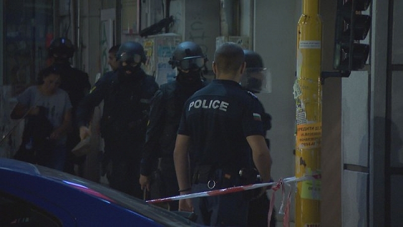 Гръцката махала в Поморие е отцепена от полицаи Хората не