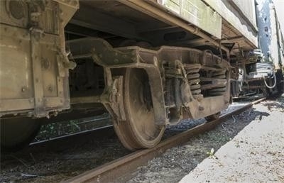 Два вагона от пътнически влак са се запалили на гара