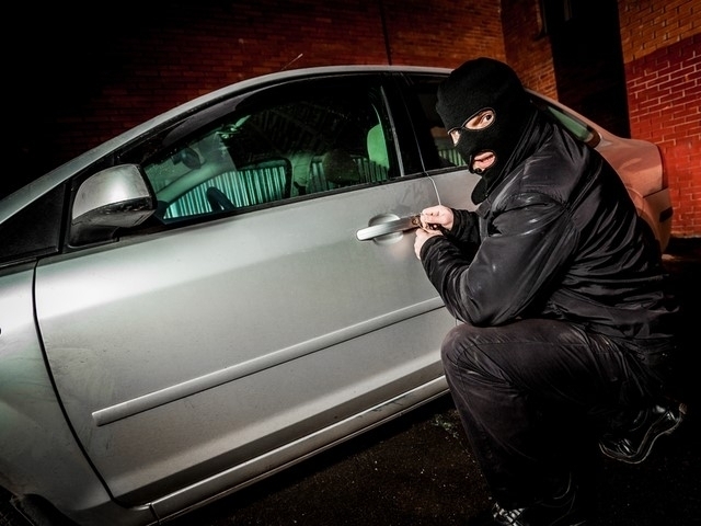 Автоджамбазин от Монтанско задигна кола във Видинско и я скри