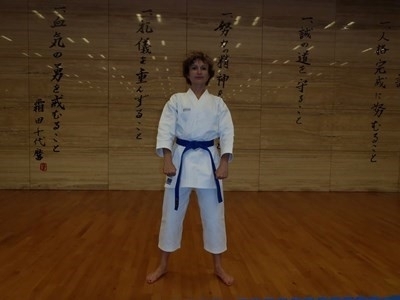 Силно разложен труп на жена е бил открит в събота