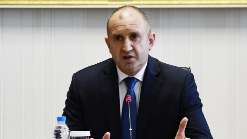 Президентът Румен Радев издаде указ за назначаване на служебен кабинет