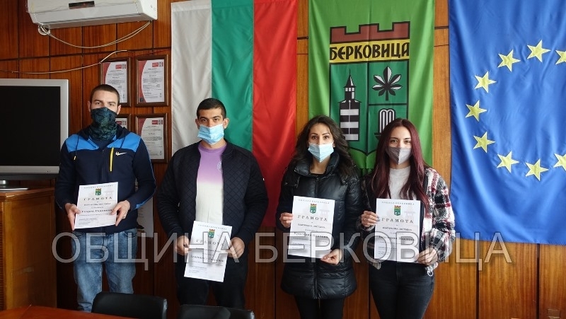 Община Берковица връчи грамоти за благородна постъпка на Кристина Бончева