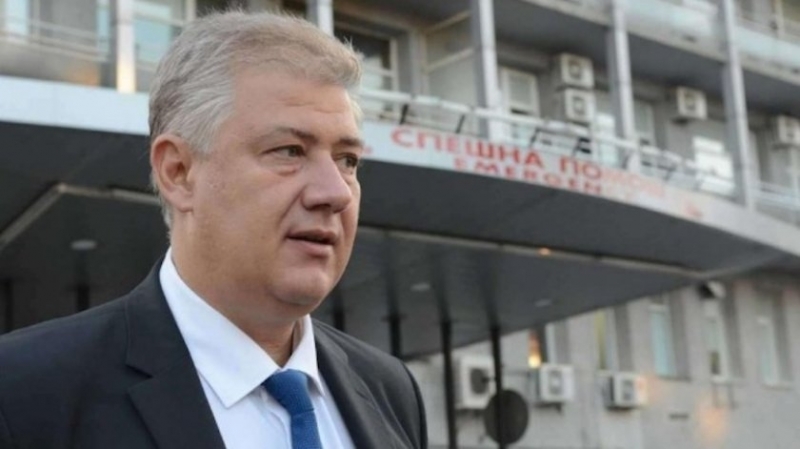 Би трябвало всички болници да лекуват пациенти с COVID 19 частните