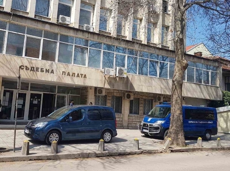 Окръжен съд Монтана коригира и одобри споразумение постигнато между