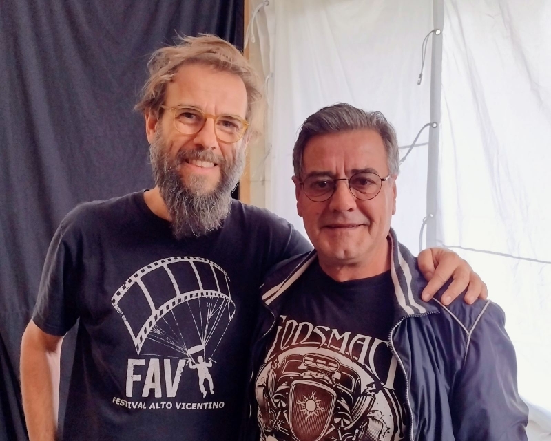 Актьорът от Врачанския драматично куклен театър Огнян Симеонов е сред българските