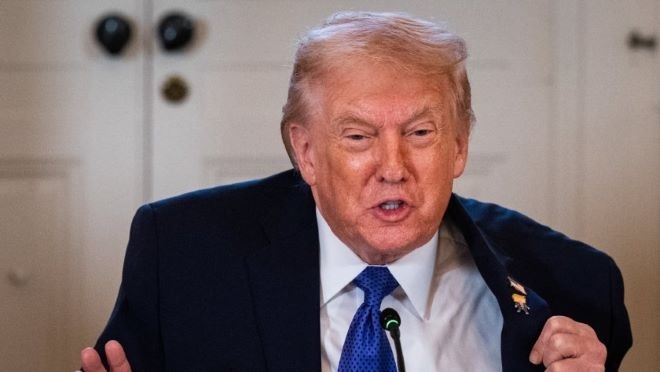 Президентът Доналд Тръмп намекна че може да наложи мита на