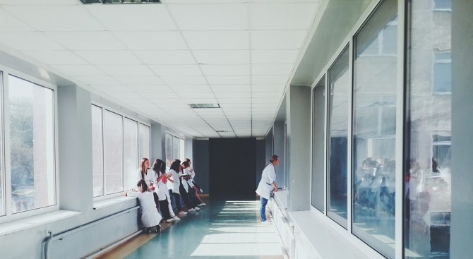 Медицинските сестри у нас стягат национален протест навръх професионалния си