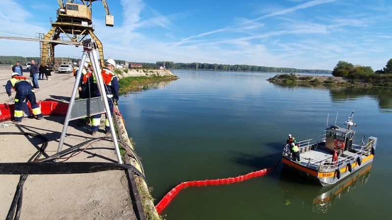 По рано днес се проведе симулативна тренировка за предотвратяване на нефтен