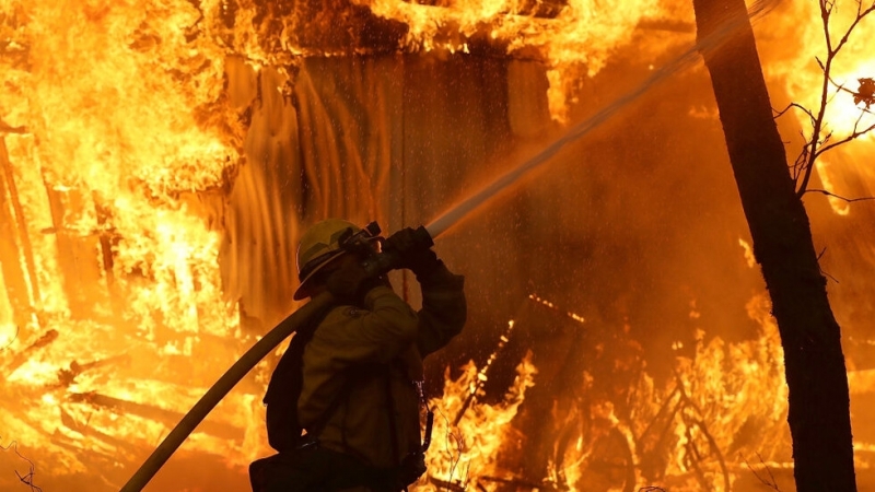 Морски пехотинци ще гасят големите пожари в Съединените щати До