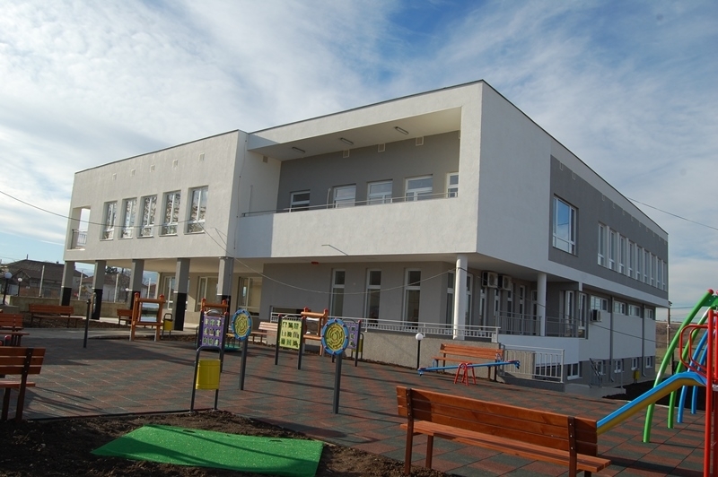 Новата сграда на детска градина No 8 Пролет в квартал