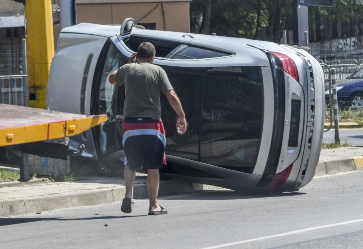 Катастрофа е станала преди минути на кръстовището на бул Д р