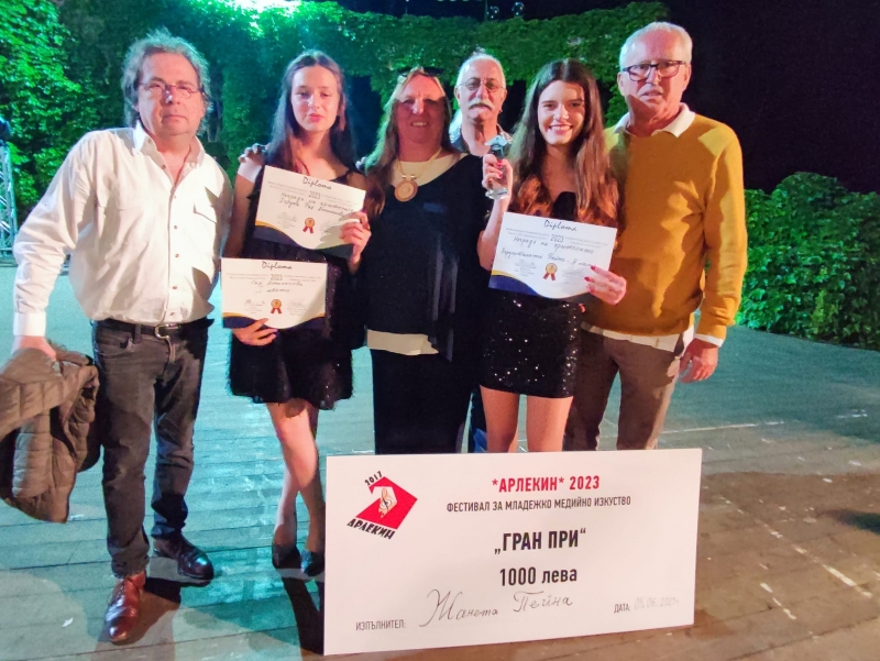С много емоции приключи нашето участие в международния конкурс Киното