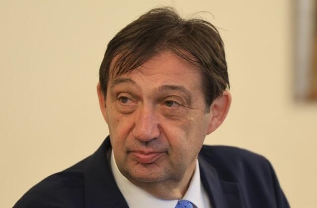 Шишков: Новата програма е работен проект с реални срокове