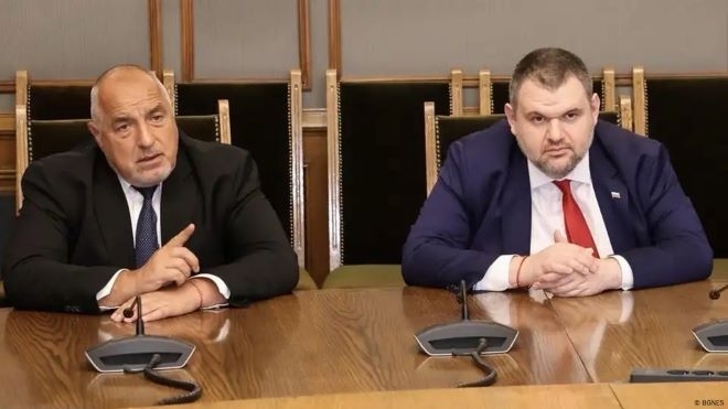 Огнян Минчев: Стана очевидно това, което беше известно отдавна - Борисов и Пеевски не плават в една лодка