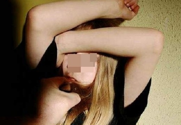 Трима десетокласници от Криводол правили един след друг секс с