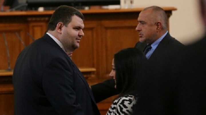 Делян Пеевски освен водещо лице на ДПС стана неформален лидер