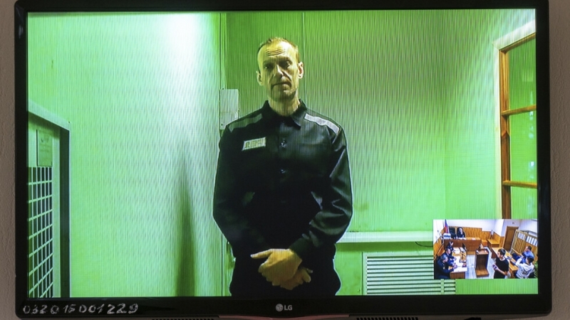 Излежаващият присъда руски дисидент Алексей Навални съобщи че отново е