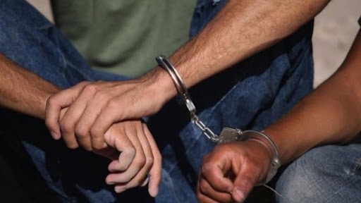 Полицаи са хванали крадците задигнали пари от къщата на дядо