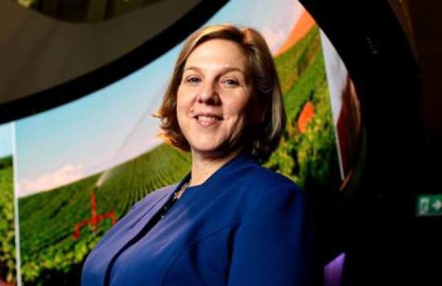 Месец след като Илън Мъск сключи споразумение с Комисията за