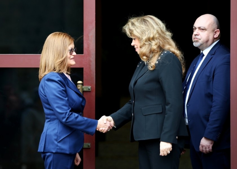 Заместник председателят на Сметната палата Маргарита Николова стана поредният кандидат