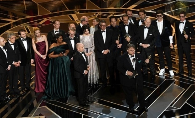 Големият победител на наградите Оскар тази година е филмът Формата