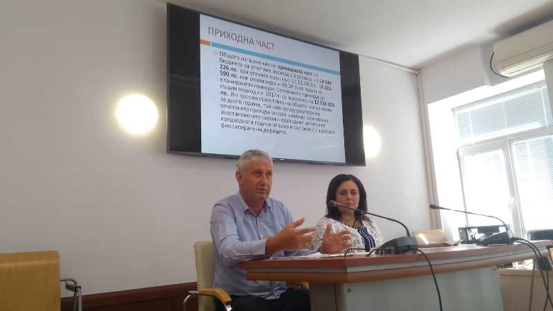 В изпълнението на Закона за публичните финанси на 22 август