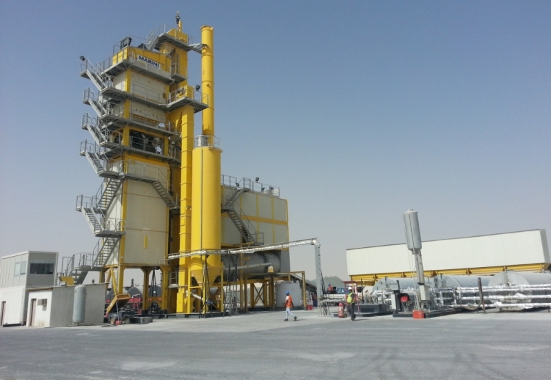 Полицията в Лом издирва извършителите на кражба от асфалтова база