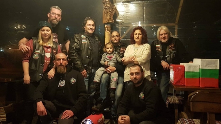 Приятелски клуб "Choppers Kozloduy" събра средства за двойка с репродуктивни